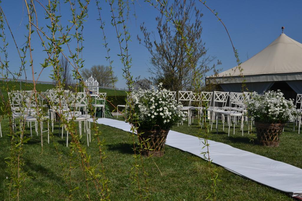 Hotel Petrarca Boara Pisani Exterior photo