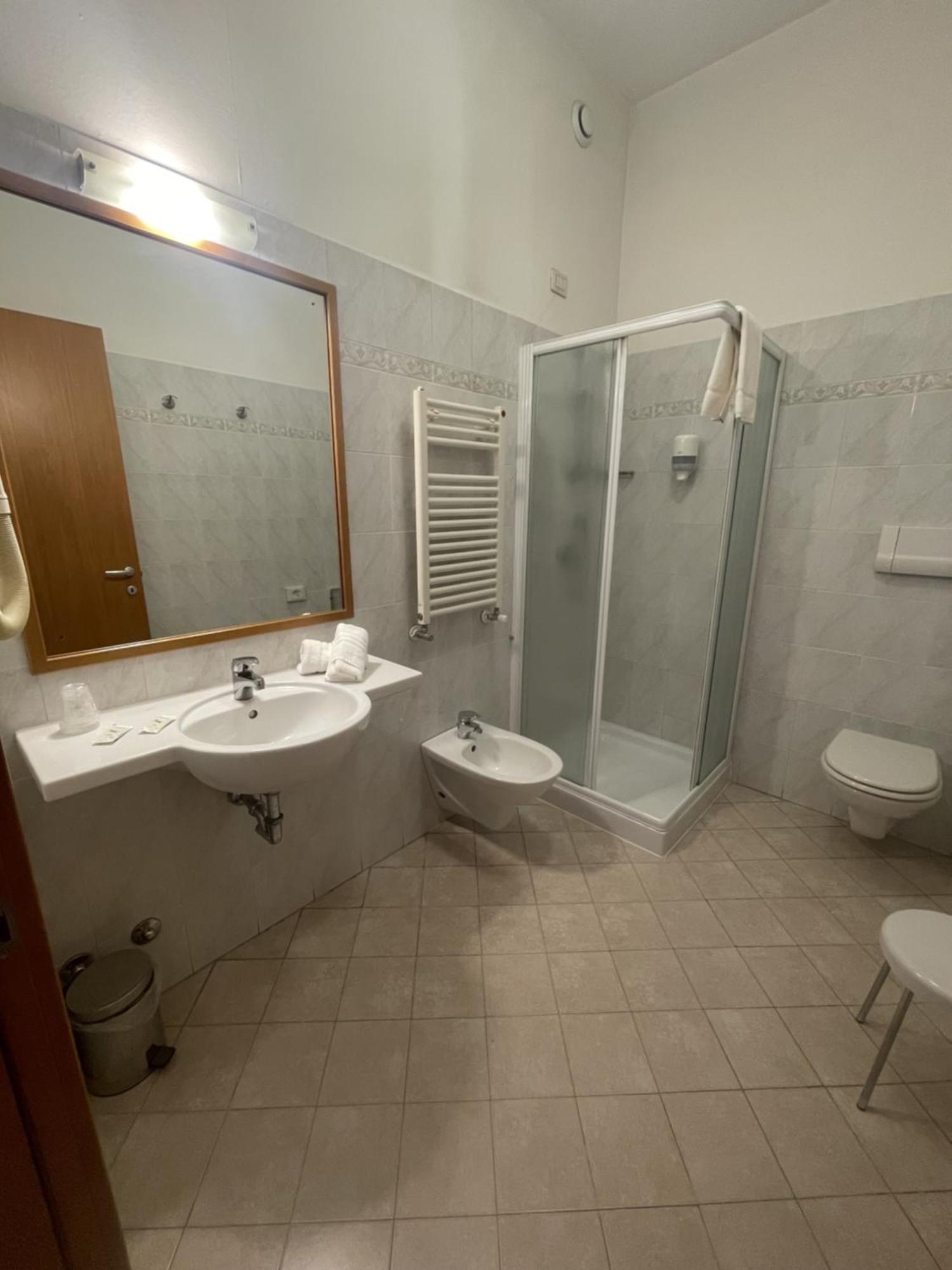 Hotel Petrarca Boara Pisani Exterior photo